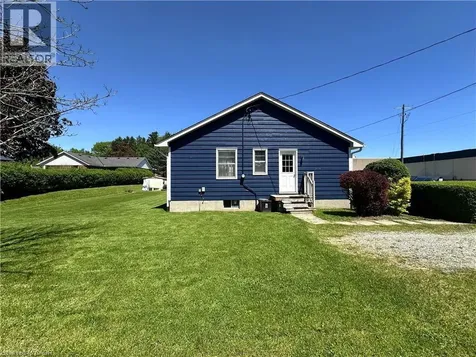 10 Charlton Crescent Simcoe ON N3Y 1A7