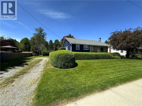 10 Charlton Crescent Simcoe ON N3Y 1A7