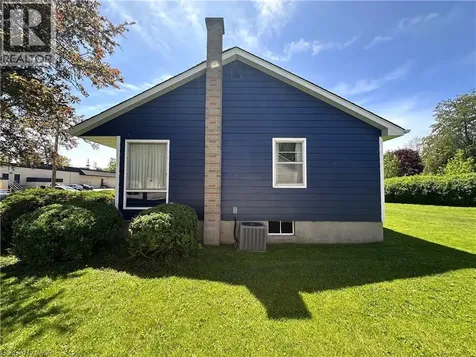 10 Charlton Crescent Simcoe ON N3Y 1A7