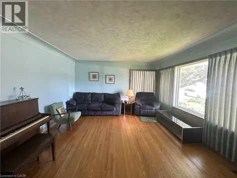 10 Charlton Crescent Simcoe ON N3Y 1A7