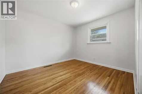 5 Aberdeen Avenue Sarnia ON N7S 2N5