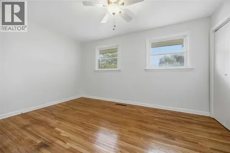 5 Aberdeen Avenue Sarnia ON N7S 2N5