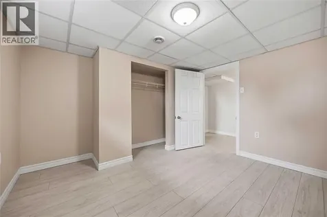 5 Aberdeen Avenue Sarnia ON N7S 2N5