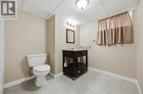 5 Aberdeen Avenue Sarnia ON N7S 2N5