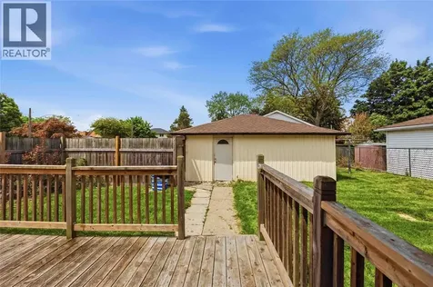 5 Aberdeen Avenue Sarnia ON N7S 2N5