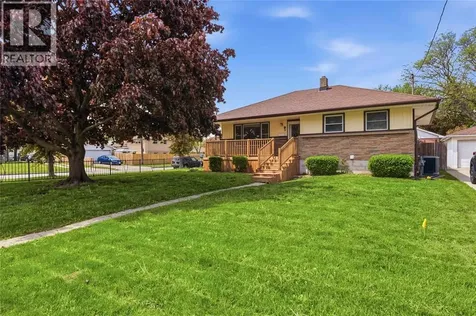 5 Aberdeen Avenue Sarnia ON N7S 2N5