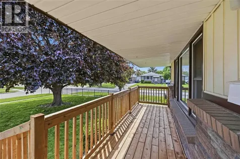 5 Aberdeen Avenue Sarnia ON N7S 2N5
