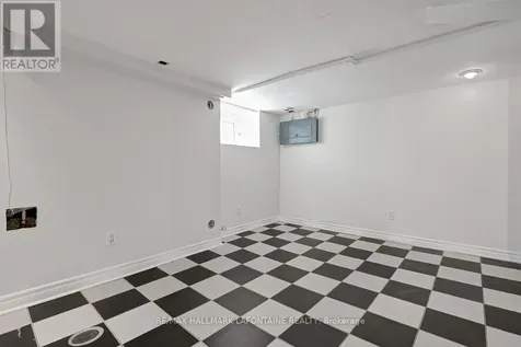 138 Concord Street South Ottawa ON K1S 0Z4