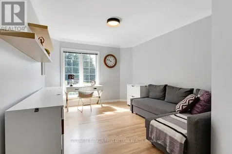 5525 Pettapiece Crescent Ottawa ON K4M 1C6