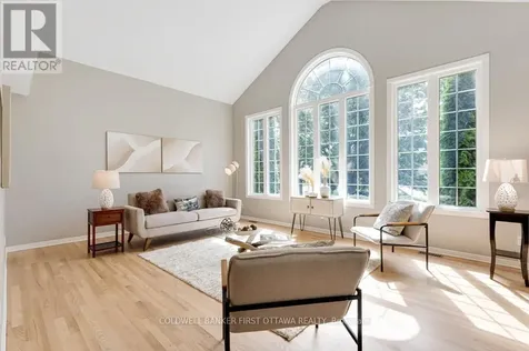 5525 Pettapiece Crescent Ottawa ON K4M 1C6