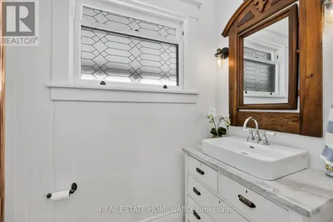 96 James Street West Cobourg ON K9A 2K2