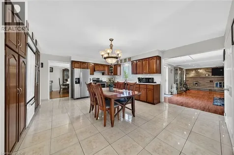 10 Skye Court Hamilton ON L8G 4R6