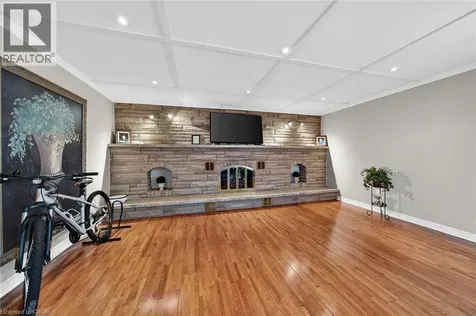 10 Skye Court Hamilton ON L8G 4R6