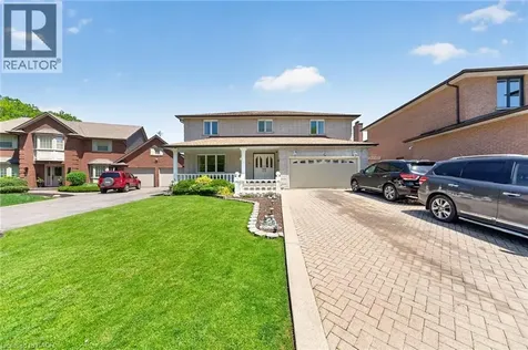 10 Skye Court Hamilton ON L8G 4R6