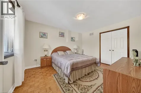 10 Skye Court Hamilton ON L8G 4R6