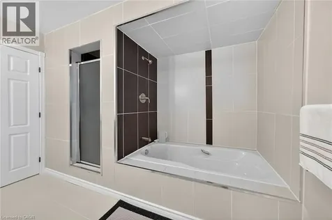 10 Skye Court Hamilton ON L8G 4R6