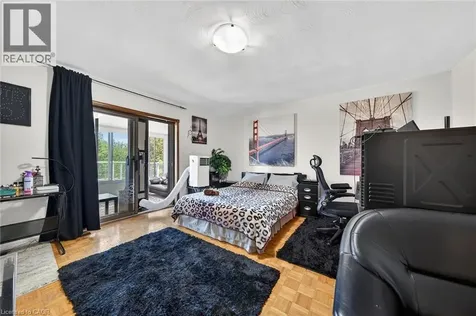 10 Skye Court Hamilton ON L8G 4R6