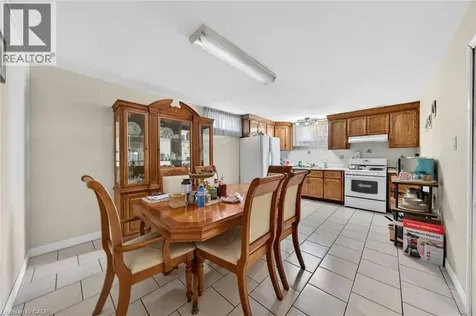 10 Skye Court Hamilton ON L8G 4R6