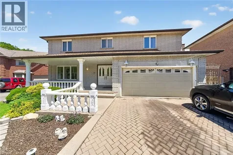 10 Skye Court Hamilton ON L8G 4R6