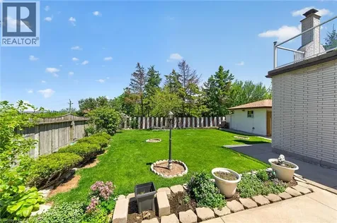 10 Skye Court Hamilton ON L8G 4R6