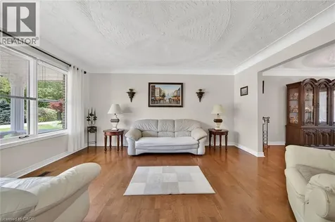 10 Skye Court Hamilton ON L8G 4R6