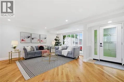 1765 Golfview Lasalle ON N9J 1Z1