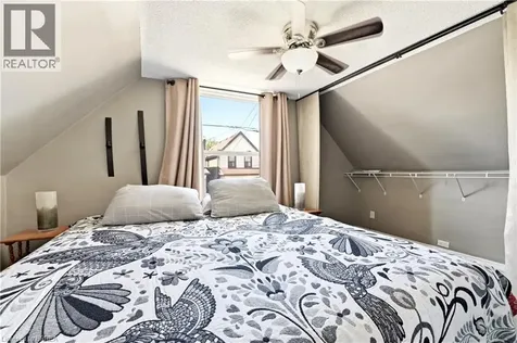 23 Britannia Avenue Hamilton ON L8H 1W3