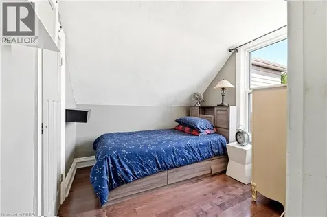 23 Britannia Avenue Hamilton ON L8H 1W3