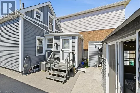 23 Britannia Avenue Hamilton ON L8H 1W3