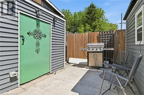 23 Britannia Avenue Hamilton ON L8H 1W3