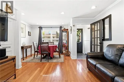 23 Britannia Avenue Hamilton ON L8H 1W3