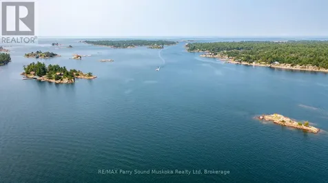 2 A258 Island The Archipelago (archipelago North) ON P0G 1K0