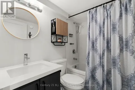 34 Ruby Crescent Orillia ON L3V 8M3