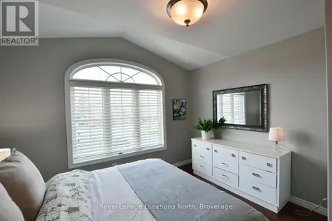 155 Lily Drive Wasaga Beach ON L9Z 2Z5