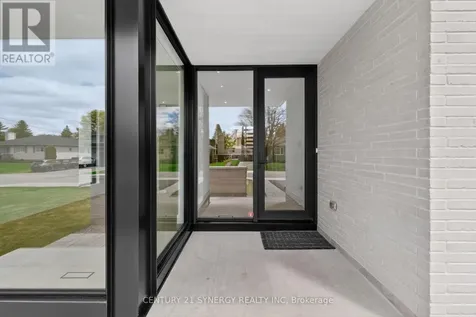 45 Inverness Avenue Ottawa ON K2E 6N6