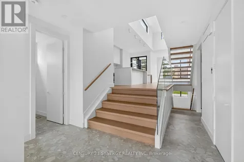 45 Inverness Avenue Ottawa ON K2E 6N6