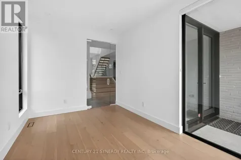 45 Inverness Avenue Ottawa ON K2E 6N6