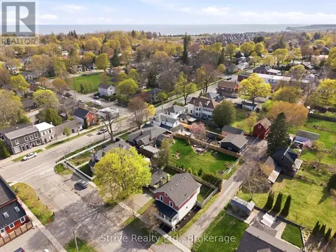 10 Julia Street Port Hope ON L1A 3J2