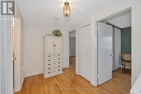 99 Melanie Crescent Ottawa ON K2L 2E4