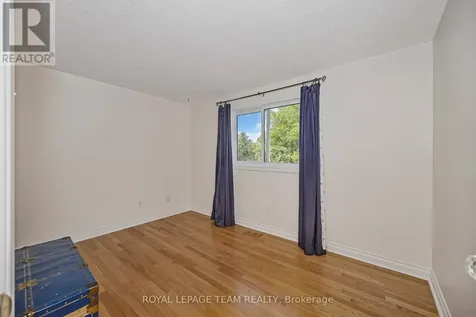 99 Melanie Crescent Ottawa ON K2L 2E4