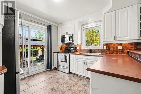 1809 Brousseau Crescent Ottawa ON K1C 2Y5