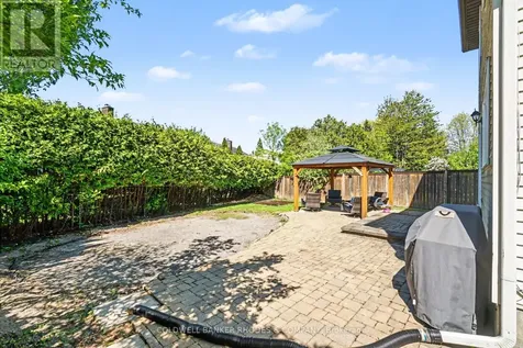 1809 Brousseau Crescent Ottawa ON K1C 2Y5