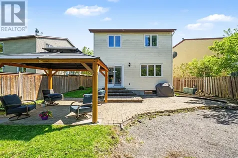 1809 Brousseau Crescent Ottawa ON K1C 2Y5