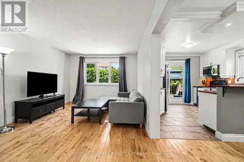 1809 Brousseau Crescent Ottawa ON K1C 2Y5