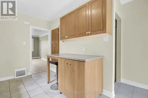 751 Rue De L, Eglise Street Ottawa ON K1K 3K5