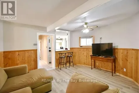 21 Braeside Street Collingwood ON L9Y 0X2