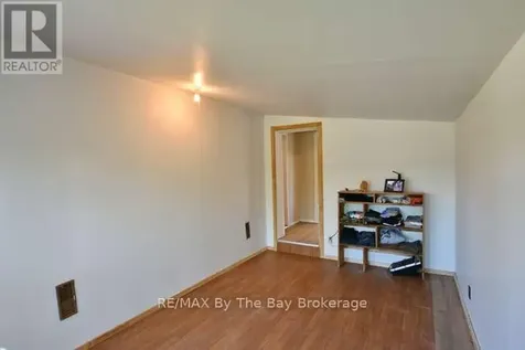 21 Braeside Street Collingwood ON L9Y 0X2