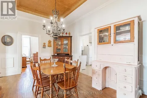 16 Peel Street Penetanguishene ON L9M 1A6