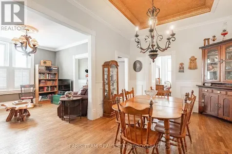 16 Peel Street Penetanguishene ON L9M 1A6