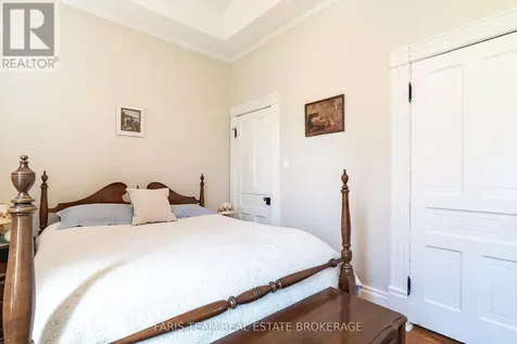 16 Peel Street Penetanguishene ON L9M 1A6